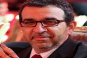 صورة المؤلف عز الدين شكري فشير صورة المؤلف عز الدين شكري فشير